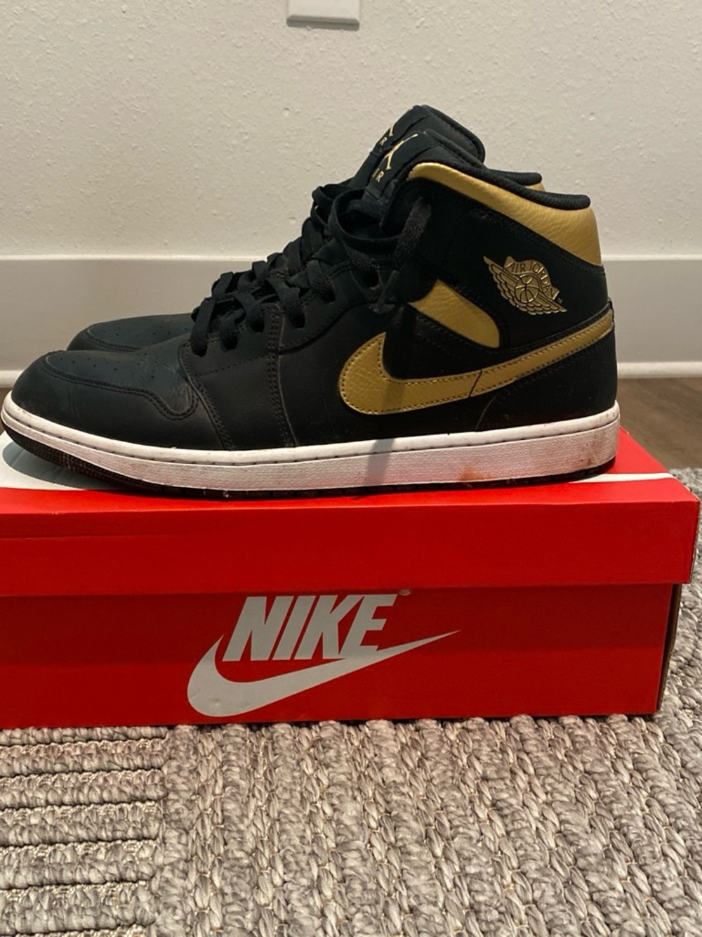 Jordan mid Top Sneakers - Black/Gold